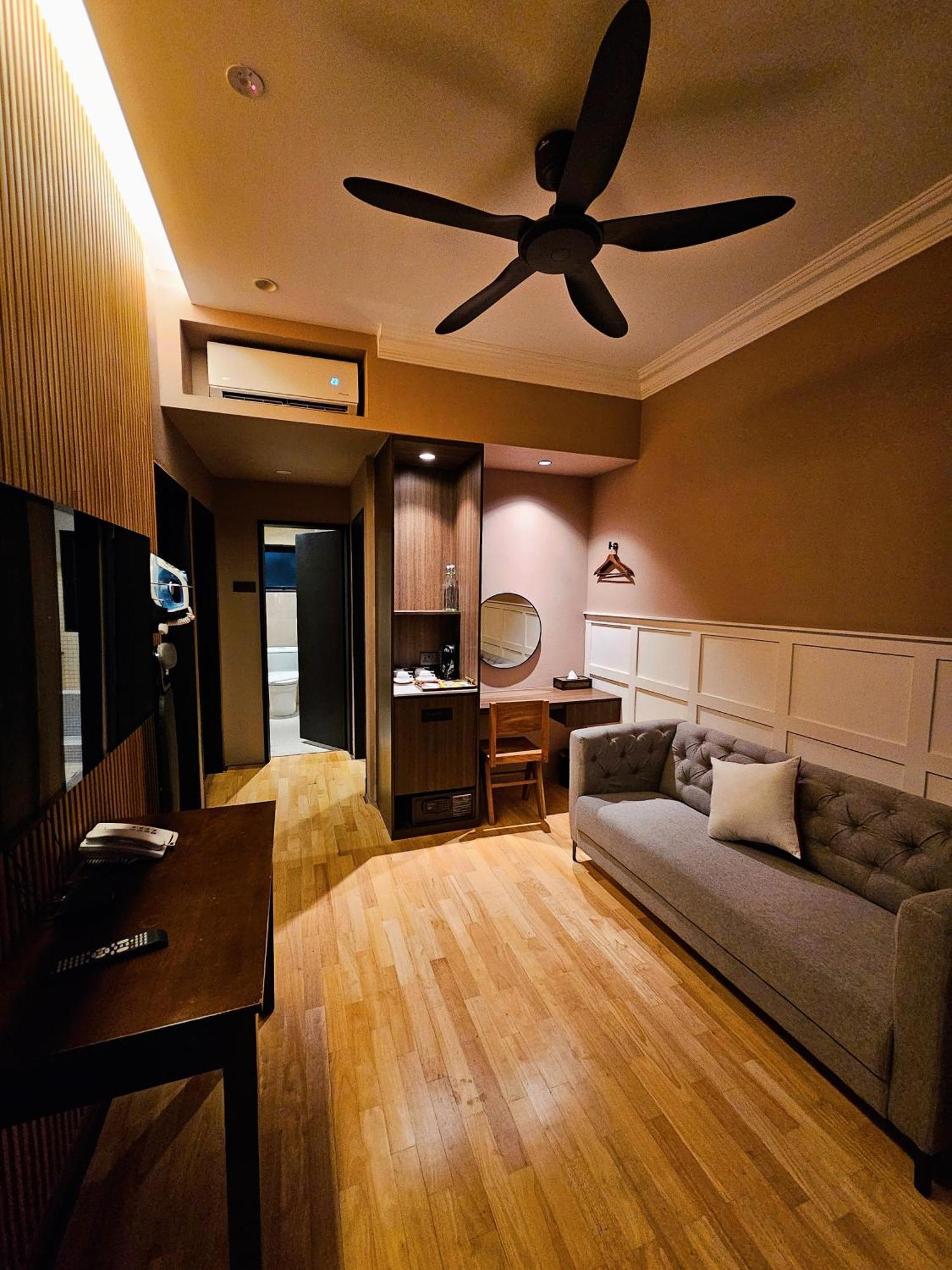 The Palm Suite At Lava Mansion Georgetown Exterior foto